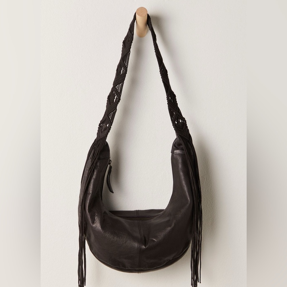NWT 🔥Sold Out🔥 Free People Finn Fringe Slinge Bag  - Espresso